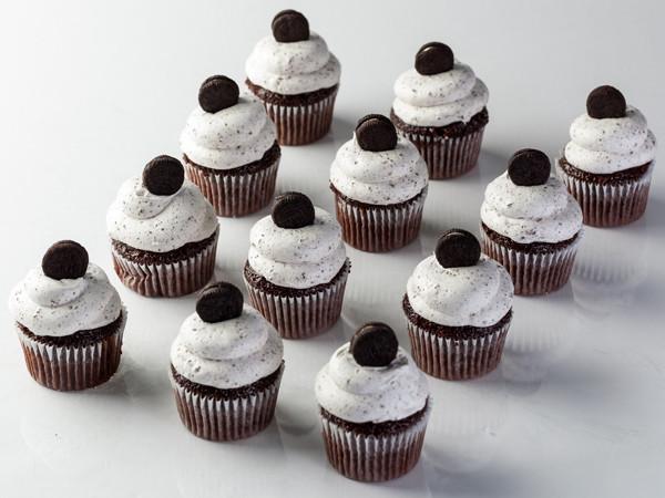 Cookies and Cream Cupcake Cupcake Freed's Bakery
