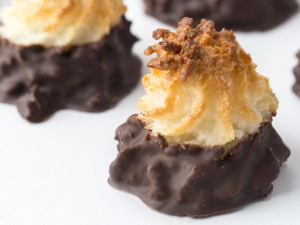 Chocolate Dipped Coconut Macaroon (Nationwide Shipping) Cookie Freed's Bakery 