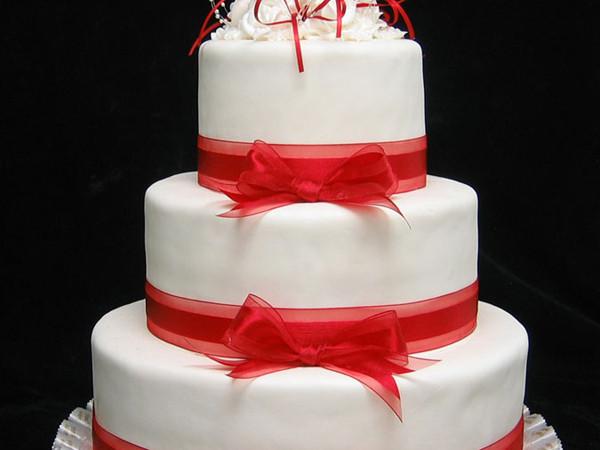 Simply Red Wedding Cake Freed's Bakery 