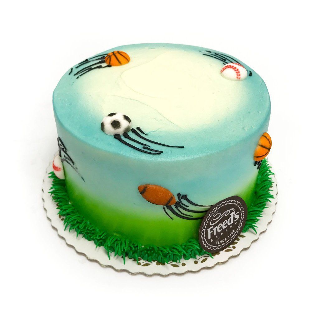 Sports cake - Decorated Cake by Radoslava Kirilova - CakesDecor