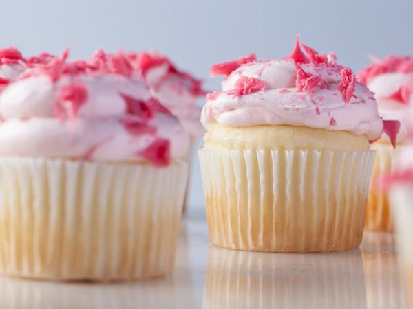 Strawberries and Cream Cupcake Cupcake Freed's Bakery 